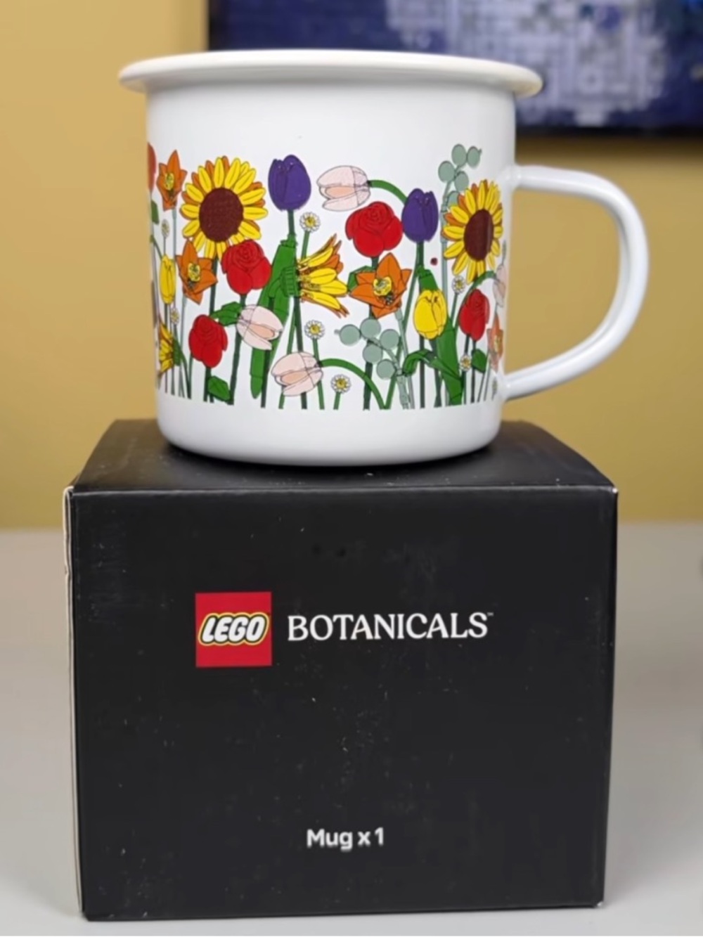 Exclusive LEGO Insiders Botanicals Enamel Mug 5010306